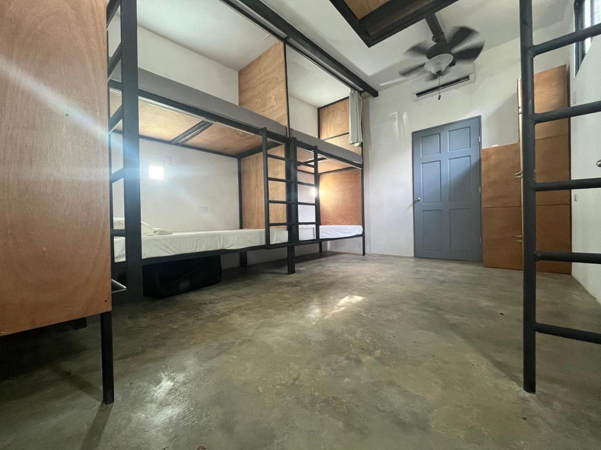 Akih Pods Hostel Playa Santa Teresa  Екстериор снимка