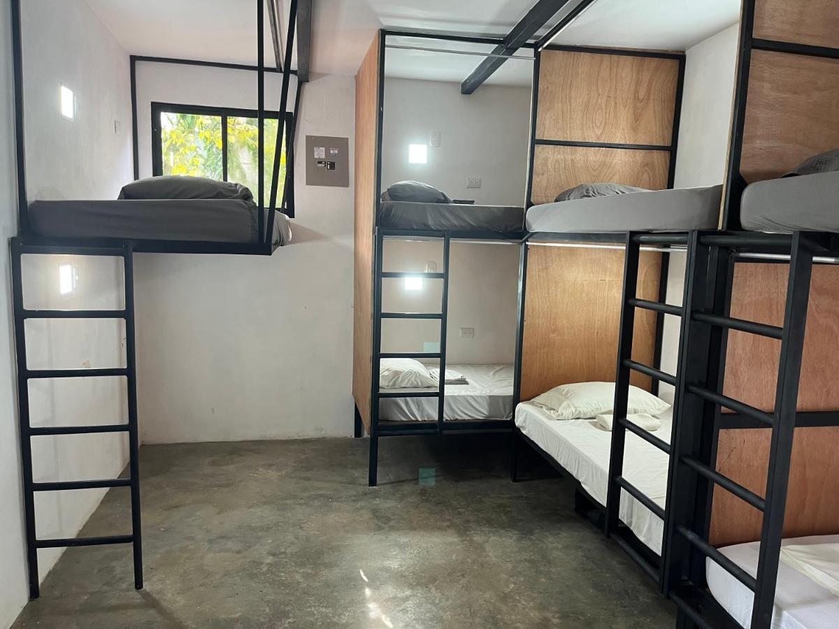 Akih Pods Hostel Playa Santa Teresa  Екстериор снимка