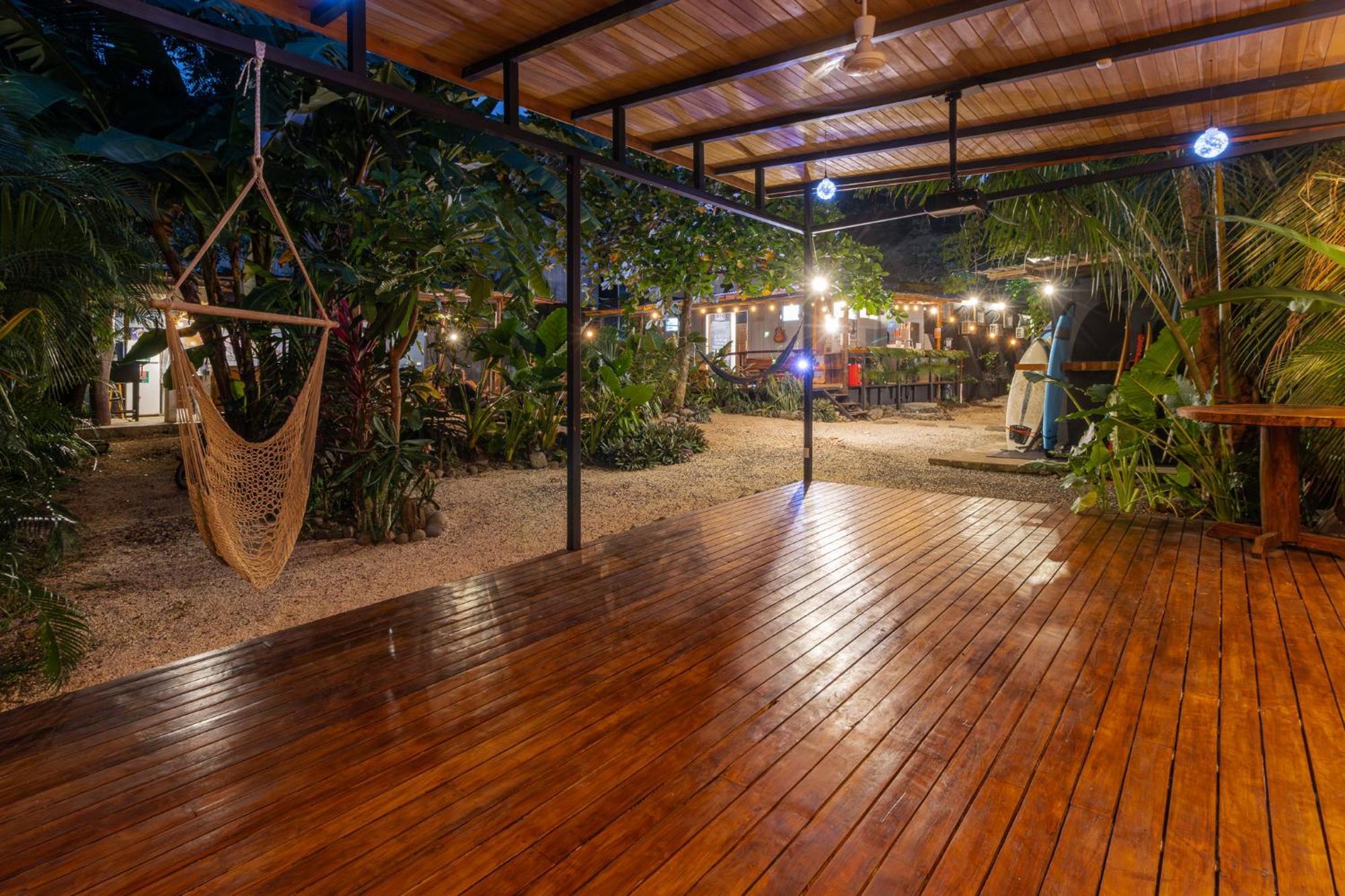 Akih Pods Hostel Playa Santa Teresa  Екстериор снимка