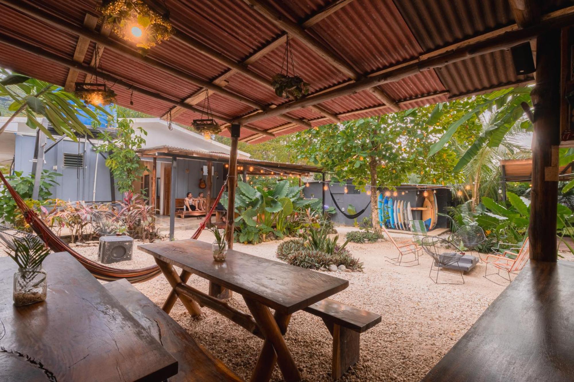 Akih Pods Hostel Playa Santa Teresa  Екстериор снимка