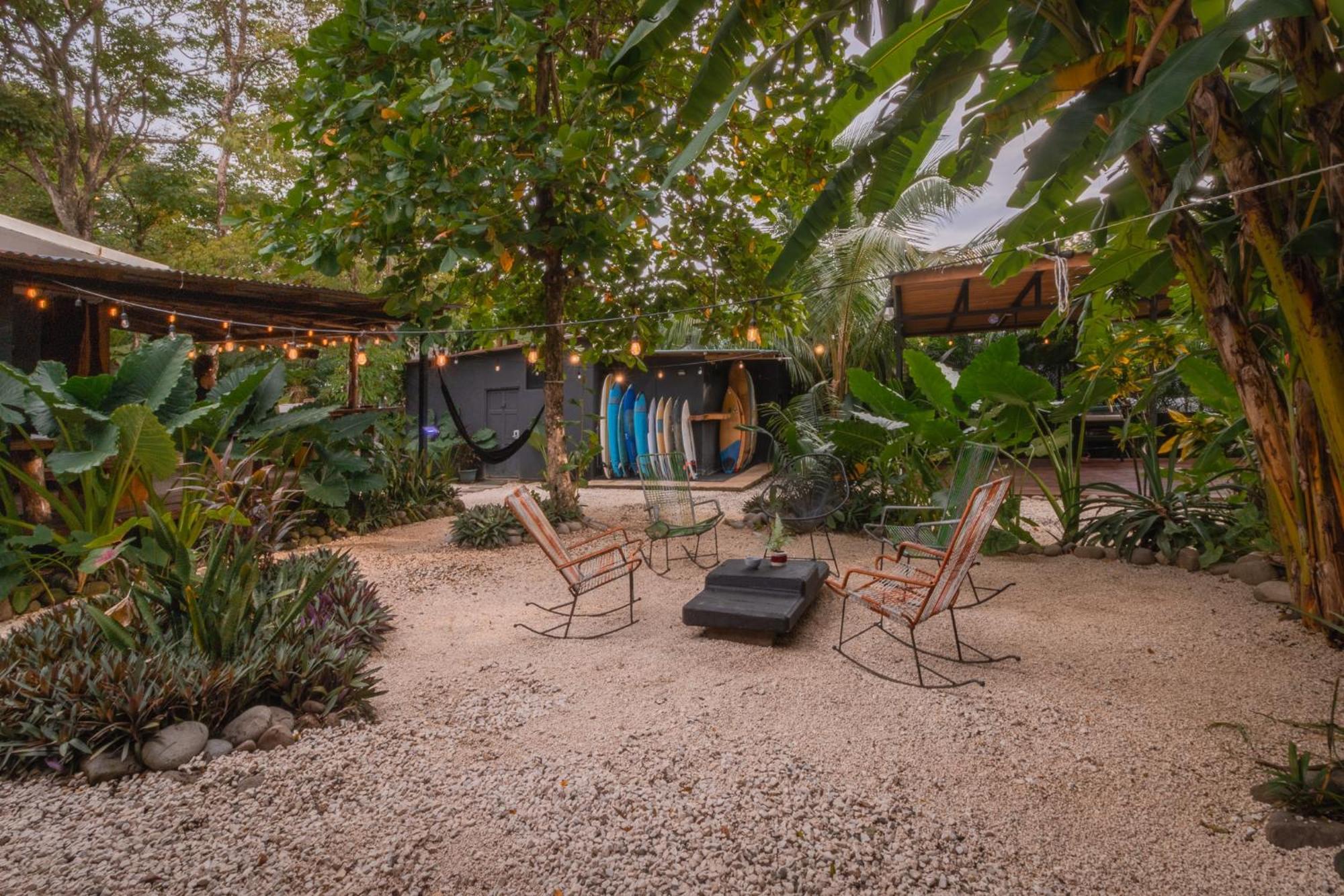 Akih Pods Hostel Playa Santa Teresa  Екстериор снимка