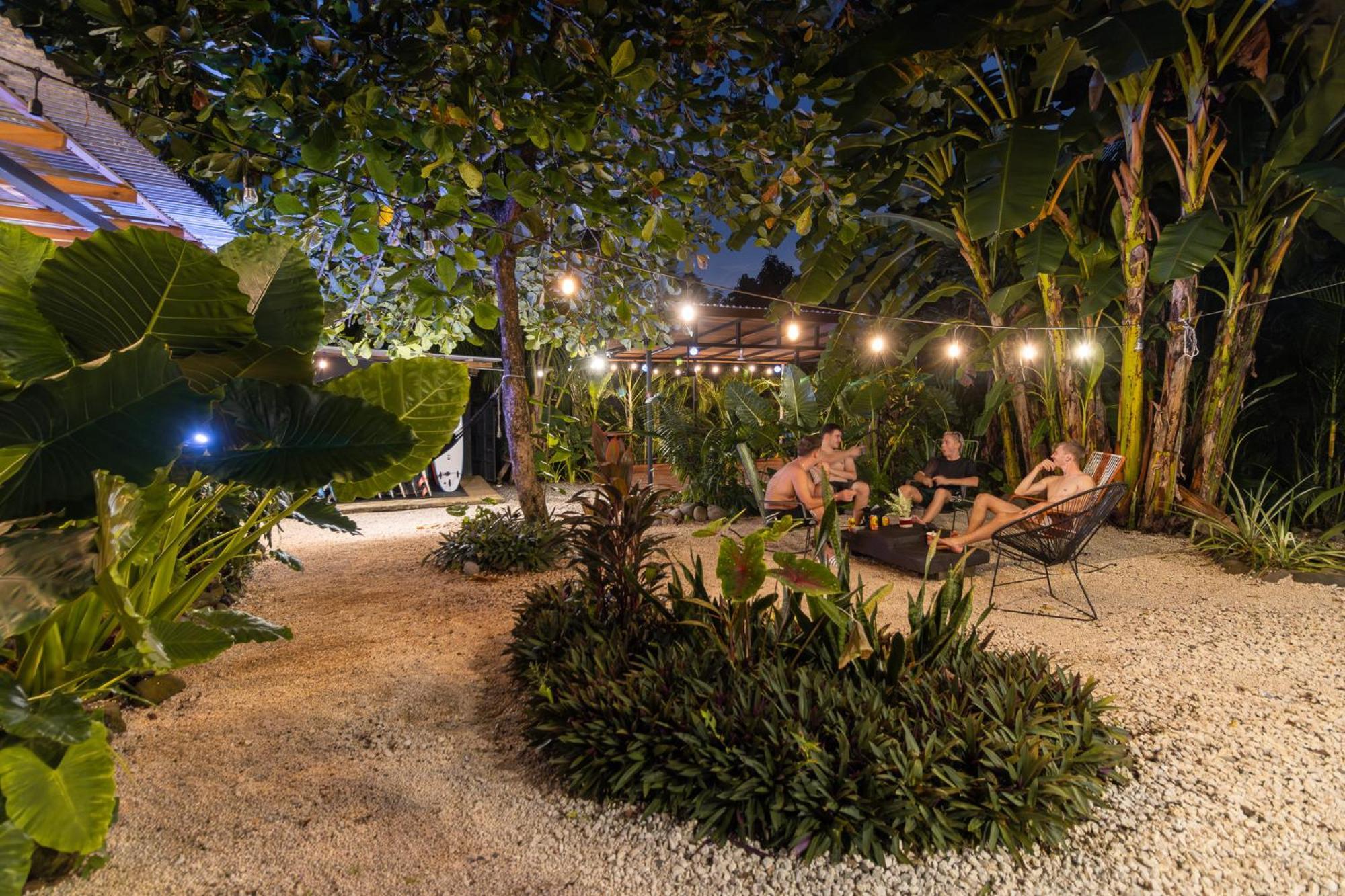 Akih Pods Hostel Playa Santa Teresa  Екстериор снимка